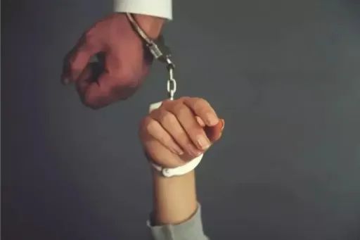 Dependência Emocional: quando o amor se transforma em necessidade